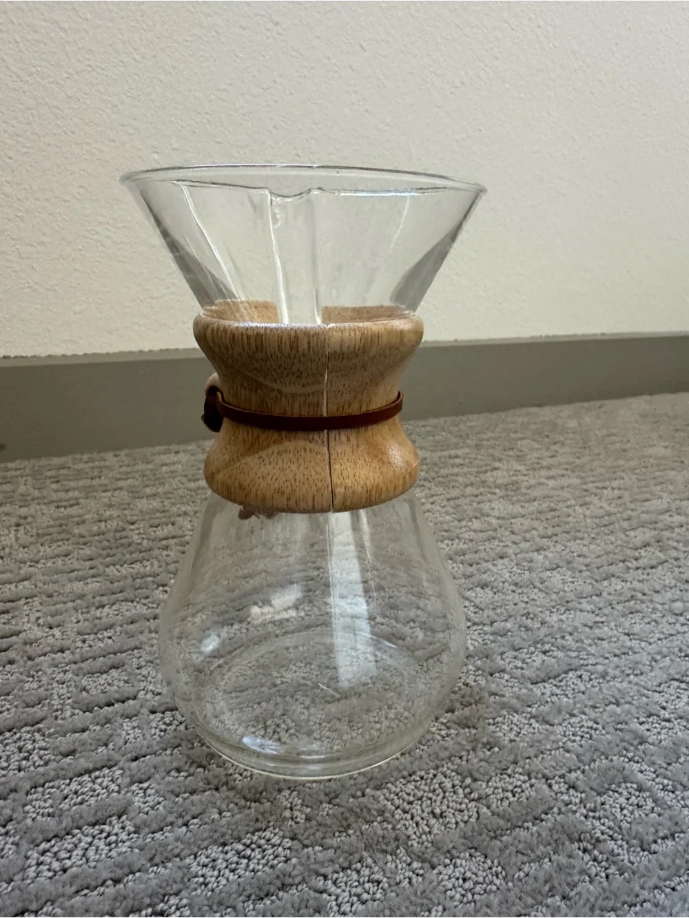 Chemex Classic Glass Pour Over Coffee Maker with Bonded Filters
